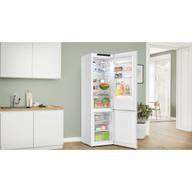 Bosch Series 4, Free-standing fridge-freezer with freezer at bottom, 203 x 60 cm, White, Total No Frost