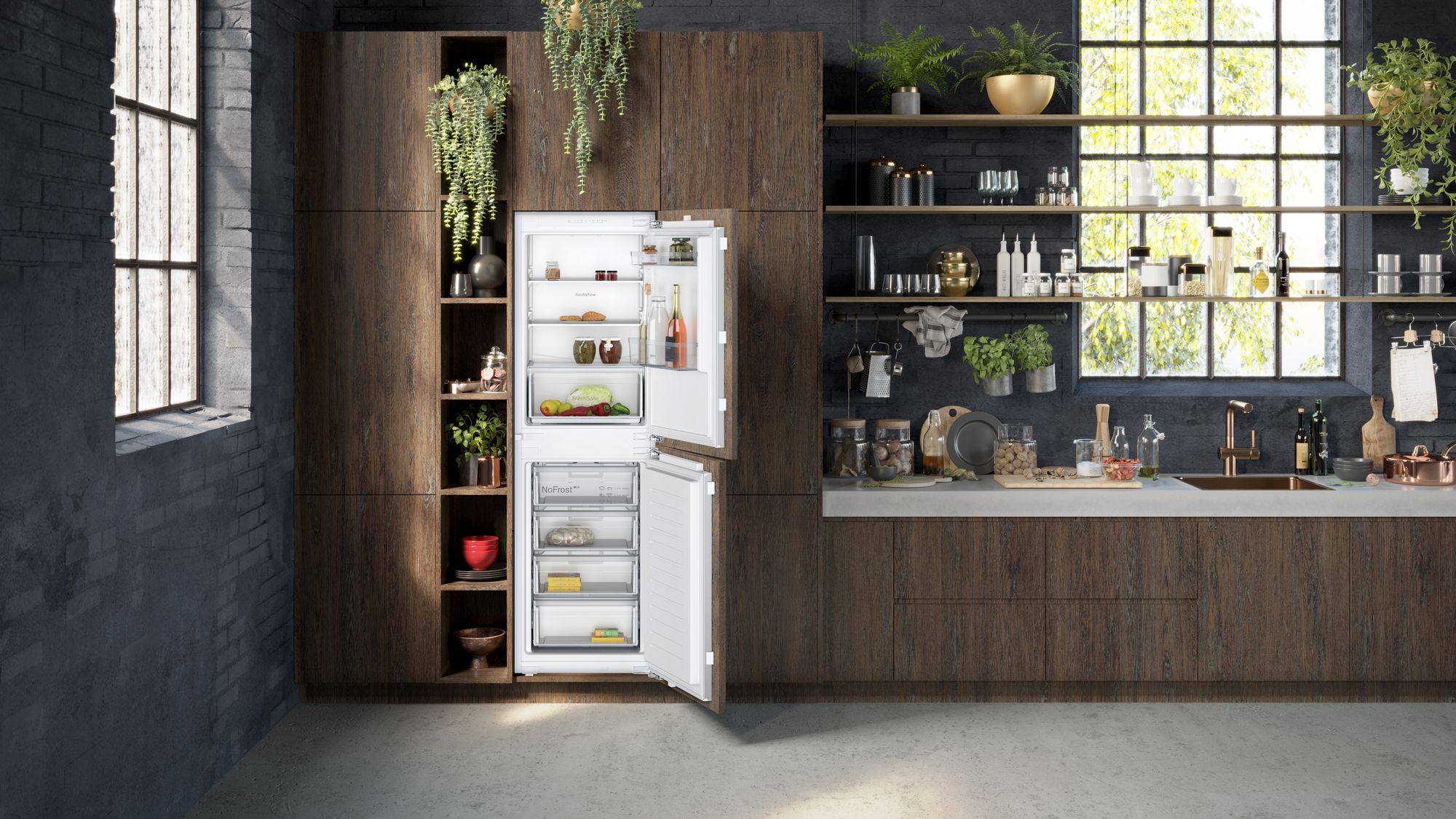 Neff N30, Built-in fridge-freezer with freezer at bottom, 50-50 Split,  flat hinge thumbnail image