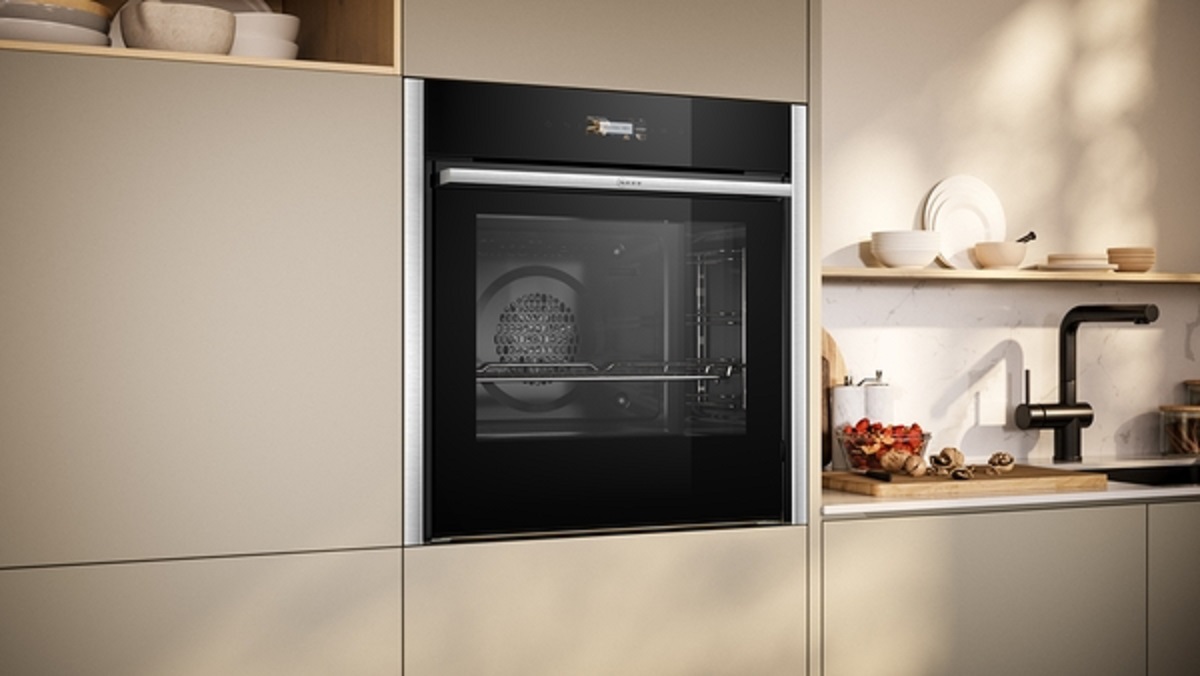 Neff B54CR71N0B 60cm Slide and Hide Built In Electric Single Oven - Stainless Steel thumbnail image